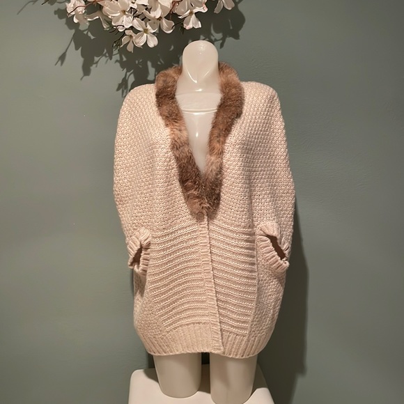 Vintage Fur Trim Cream Knitted cardigan - Picture 1 of 6